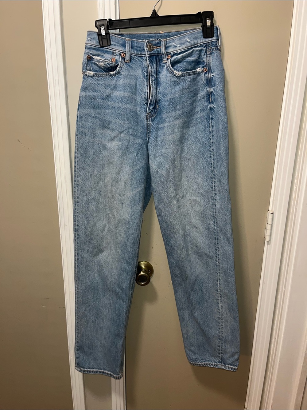 American Eagle Outfitters Light Blue Boyfriend Jeans